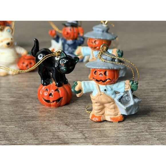 1" VTG HALLOWEEN ORNAMENTS BLACK CATS Ghosts WITCH Teddy Bears Pumpkin FLOCKED - Picture 5 of 8
